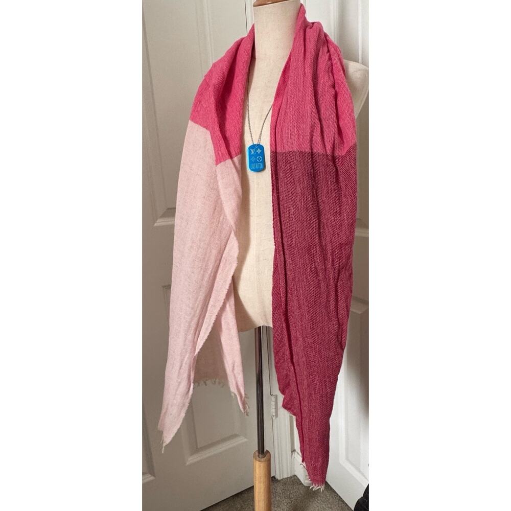 Made In Italy Pink Ombre Wool Blend Wrap Shawl Fringe Soft Women Scarf Only